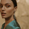 Pendientes de oro blanco con diamantes y esmeraldas - Imagen 4